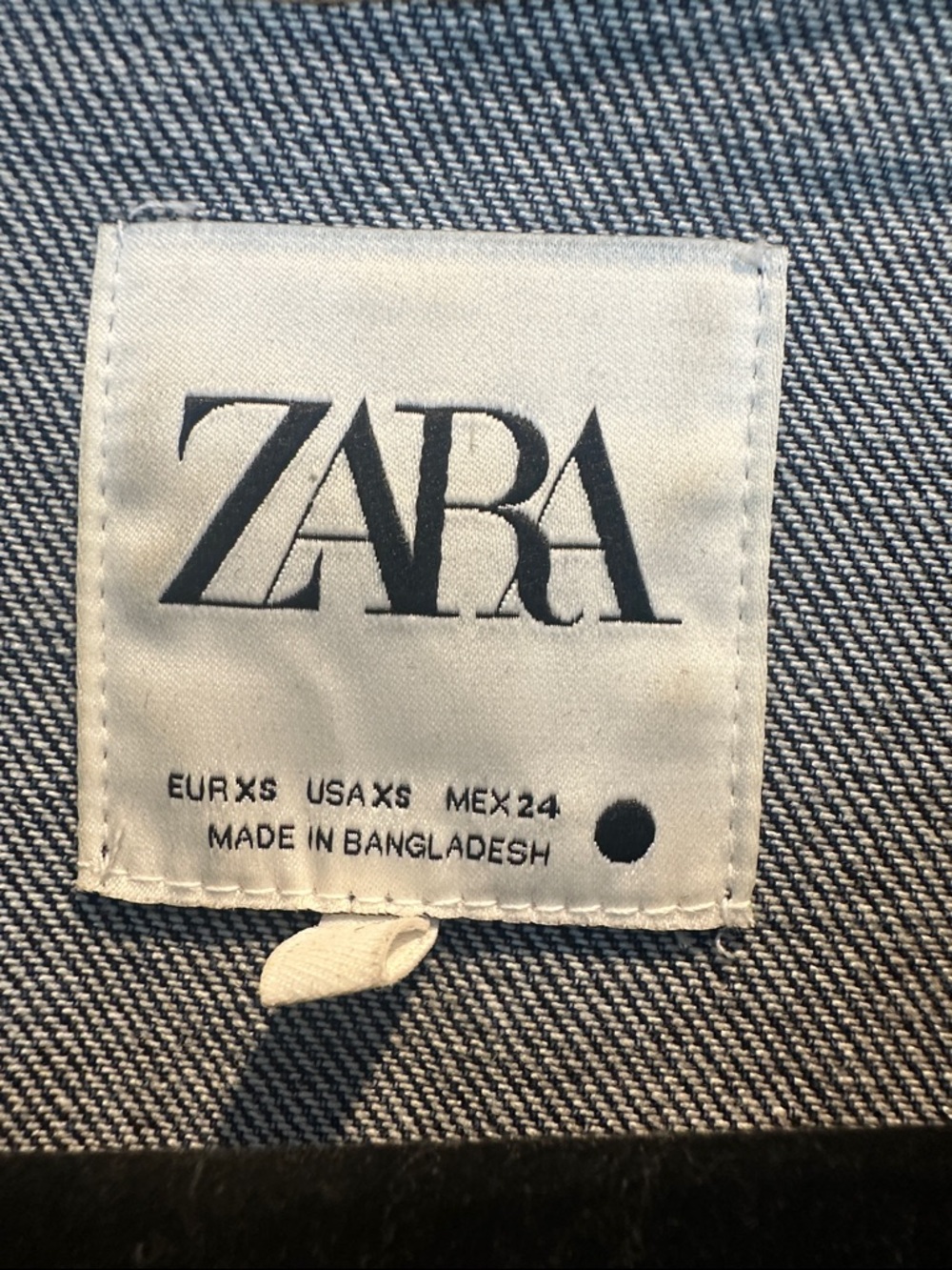 Zara Classic Denim Shirt Dress in Dark Blue - Women's Long Sleeve - Picture 2 of 3